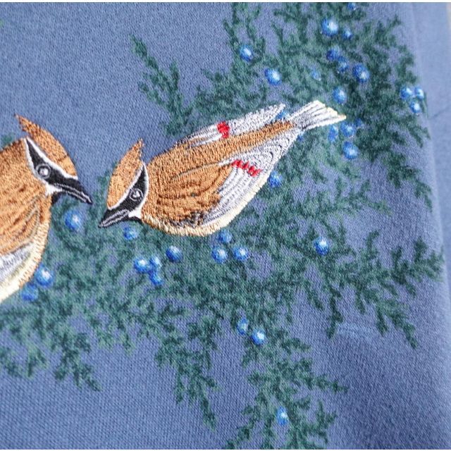 USA製　vintage ブルー　鳥　アニマル刺繍　モックネックスウェット レディースのトップス(トレーナー/スウェット)の商品写真