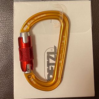 ペツル(PETZL)の送料込み　ペツル エスエムディ ツイストロック  M39A RL カラビナ(登山用品)