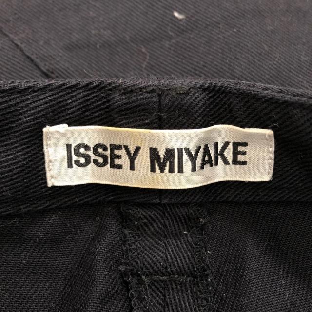 ISSEY MIYAKE(イッセイミヤケ)のイッセイミヤケ パンツ サイズ2 M - 黒 レディースのパンツ(その他)の商品写真