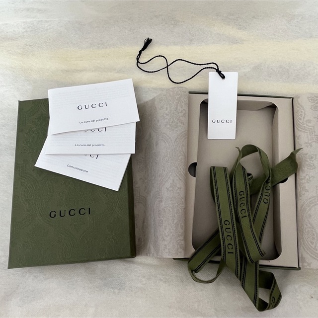 Gucci(グッチ)のGUCCI iPhoneケース スマホ/家電/カメラのスマホアクセサリー(iPhoneケース)の商品写真