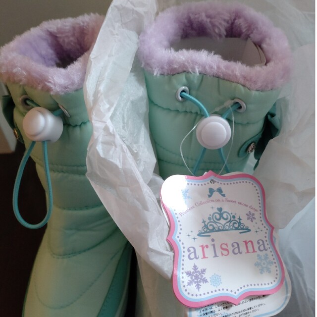 arisana(アリサナ)のアリサナ　ブーツ キッズ/ベビー/マタニティのキッズ靴/シューズ(15cm~)(ブーツ)の商品写真