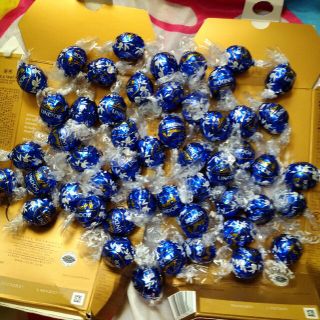 リンツ(Lindt)のリンツチョコレートダークのみ51個(菓子/デザート)