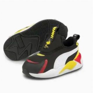 プーマ(PUMA)のPUMA プーマ　スヌーピー　SNOOPY コラボ　靴　キッズ(スニーカー)