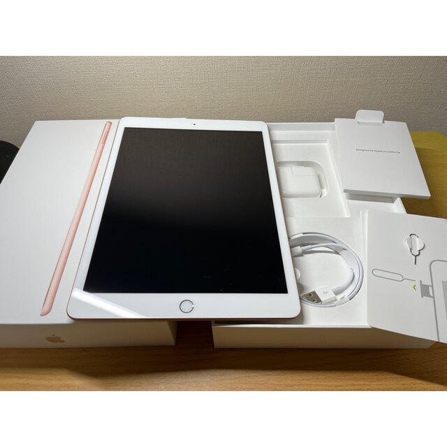 iPad(アイパッド)のiPad7 32gb シムフリー スマホ/家電/カメラのPC/タブレット(タブレット)の商品写真