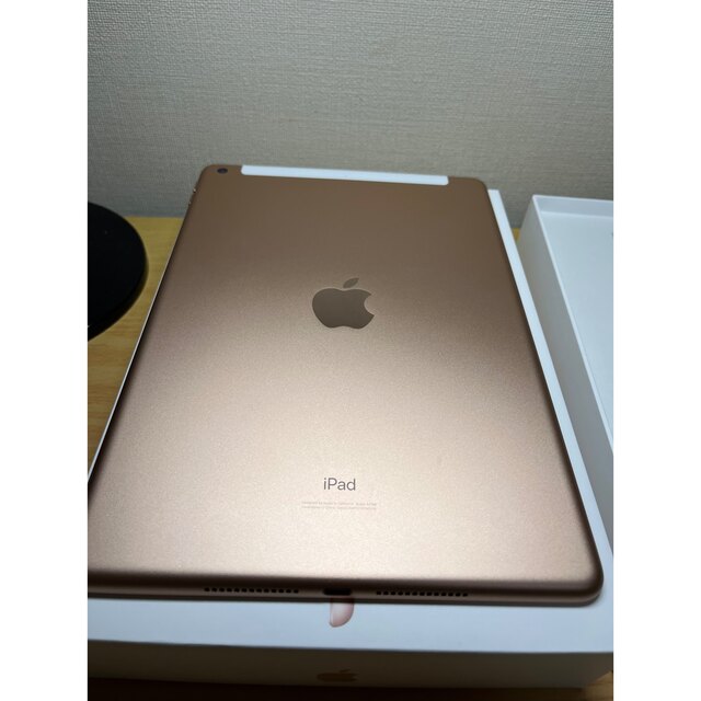 iPad(アイパッド)のiPad7 32gb シムフリー スマホ/家電/カメラのPC/タブレット(タブレット)の商品写真