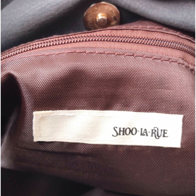 SHOO・LA・RUE(シューラルー)のSHOO•LA•RUE  ふわモコ　ファーバッグ　2way  チャーム 付き レディースのバッグ(ショルダーバッグ)の商品写真