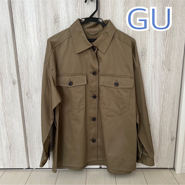 GU(ジーユー)の【新品未使用】オーバーサイズ　ミリタリー　シャツジャケット　M レディースのジャケット/アウター(ミリタリージャケット)の商品写真