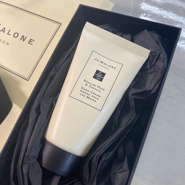 Jo Malone(ジョーマローン)のjo malone ハンドクリーム　新品未使用 コスメ/美容のボディケア(ハンドクリーム)の商品写真