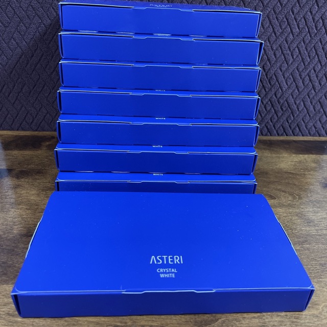 ASTERI  クリスタルホワイト　ファンデーション　8箱新品　未使用ファンデーション