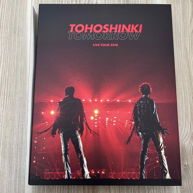 東方神起(トウホウシンキ)の東方神起　LIVE　TOUR　2018　～TOMORROW～（初回生産限定盤）  エンタメ/ホビーのDVD/ブルーレイ(ミュージック)の商品写真