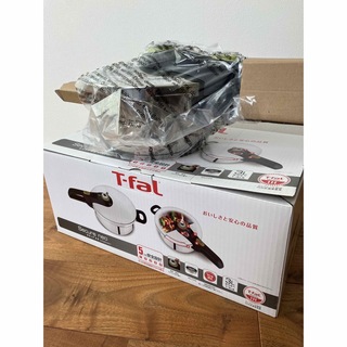 ティファール(T-fal)の【新品】Ｔ-fal 圧力鍋(調理道具/製菓道具)