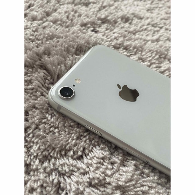 変革のパワーを授ける・願望成就 iPhone8 シルバー 64GB 本体 箱あり