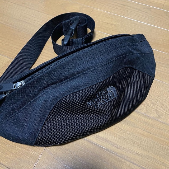 THE NORTH FACE(ザノースフェイス)のノースフェイス　ショルダーバッグ メンズのバッグ(ショルダーバッグ)の商品写真