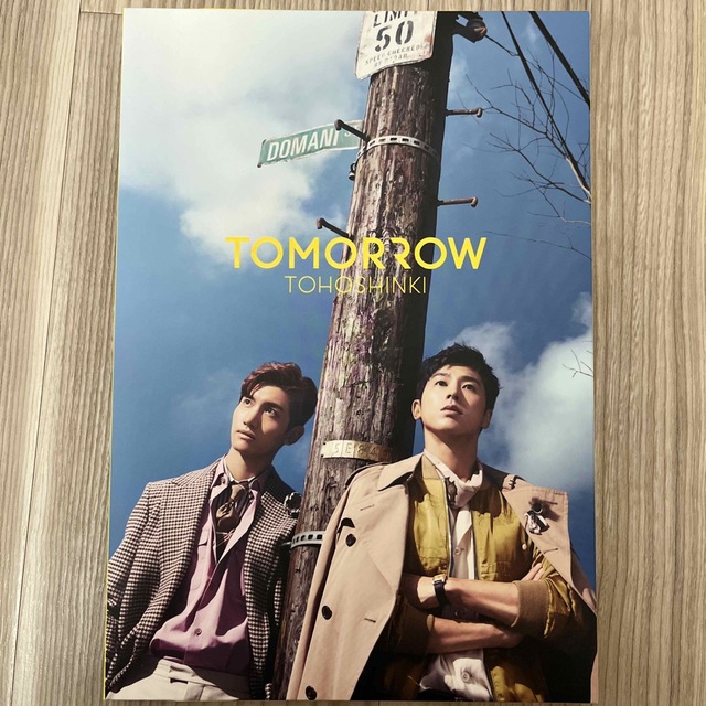 東方神起(トウホウシンキ)のTOMORROW（初回生産限定盤/Blu-ray Disc付） エンタメ/ホビーのCD(ポップス/ロック(邦楽))の商品写真