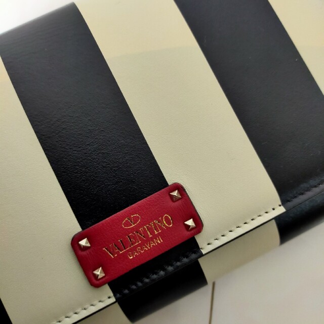 valentino garavani(ヴァレンティノガラヴァーニ)のヴァレンティノガラヴァーニ　チェーン　ウォレット　ショルダー　バッグ　スタッズ レディースのバッグ(その他)の商品写真
