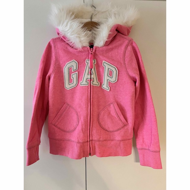 GAP Kids - 【送料込み】GapKidsのファー付きピンクパーカーの通販 by