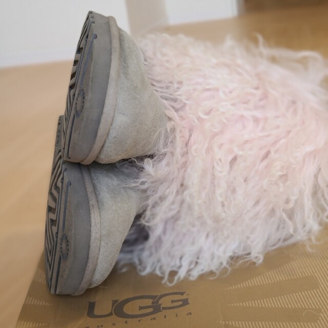 UGG(アグ)のUGG アグ24-25cm アグムートンブーツ ラムファーグレー　灰色レーディス レディースの靴/シューズ(ブーツ)の商品写真