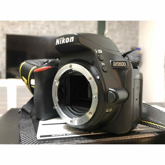 Nikon D5600 ダブルズームキット ＆35mm単焦点レンズ デジタル一眼