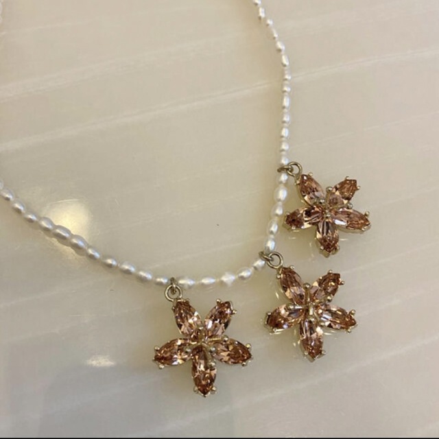 TOCCA(トッカ)のTOCCA 桜　ネックレス レディースのアクセサリー(ネックレス)の商品写真