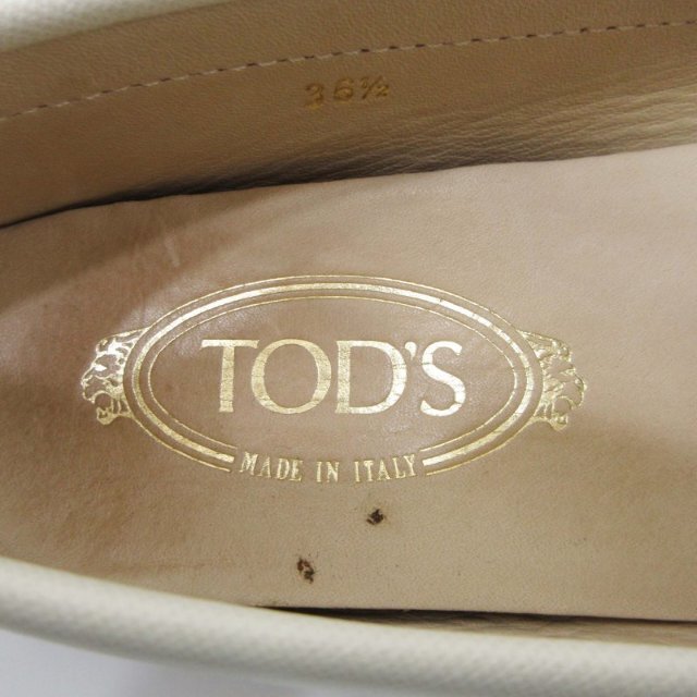 TOD'S(トッズ)のトッズ TOD'S レザー ドライビング シューズ フリンジ モカシン レディースの靴/シューズ(ローファー/革靴)の商品写真