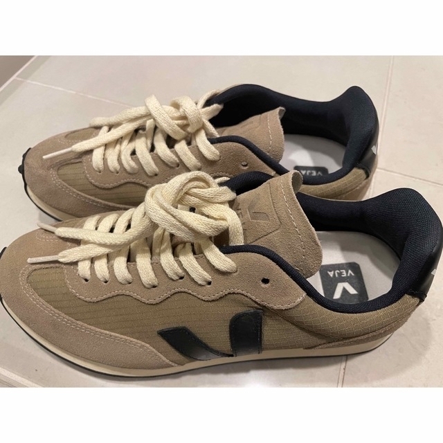 VEJA(ヴェジャ)の2/10までお値下げ　VEJA(ヴェジャ) RIO BRANCO / スニーカー レディースの靴/シューズ(スニーカー)の商品写真