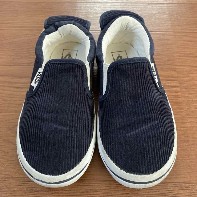 VANS(ヴァンズ)のバンズ　スニーカー　スリッポン　キッズ　19センチ キッズ/ベビー/マタニティのキッズ靴/シューズ(15cm~)(スリッポン)の商品写真