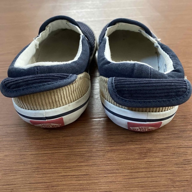 VANS(ヴァンズ)のバンズ　スニーカー　スリッポン　キッズ　19センチ キッズ/ベビー/マタニティのキッズ靴/シューズ(15cm~)(スリッポン)の商品写真