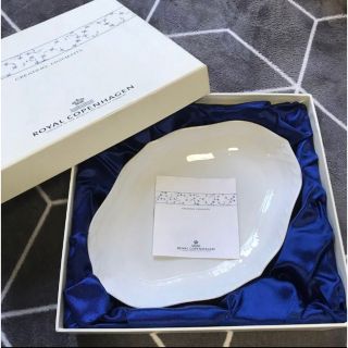 ロイヤルコペンハーゲン(ROYAL COPENHAGEN)のロイヤルコペンハーゲン 舟形 353 白 オーバルディッシュ(食器)