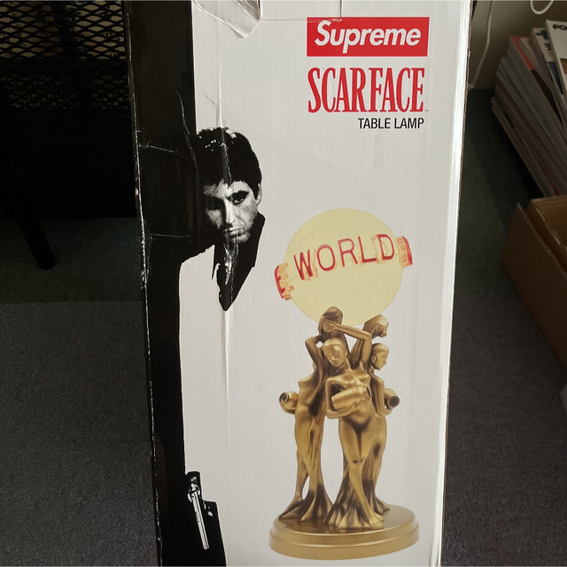 Supreme(シュプリーム)のSupreme Scarface the World Is Yours Lamp メンズのメンズ その他(その他)の商品写真