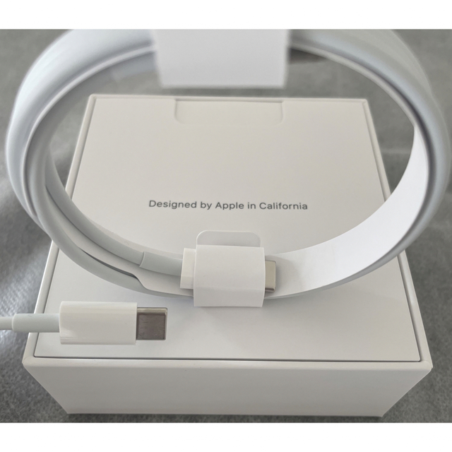 Apple(アップル)のApple純正 USB-C - ライトニングケーブル（1 m）充電コード スマホ/家電/カメラのオーディオ機器(その他)の商品写真