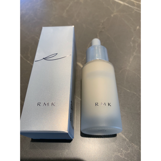 RMK(アールエムケー)のRMK カラーファンデーション 04 20ml コスメ/美容のベースメイク/化粧品(ファンデーション)の商品写真