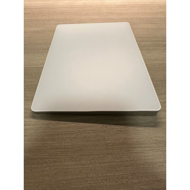 Apple(アップル)のApple Magic Trackpad 2 美品 スマホ/家電/カメラのPC/タブレット(PC周辺機器)の商品写真