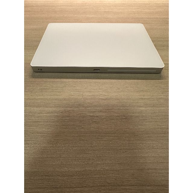 Apple(アップル)のApple Magic Trackpad 2 美品 スマホ/家電/カメラのPC/タブレット(PC周辺機器)の商品写真