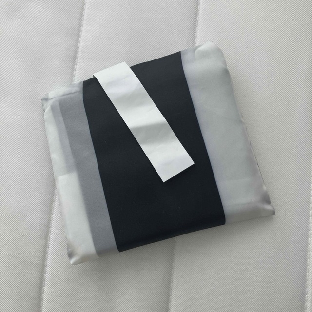IKEA(イケア)の新品　イケア　スキンケ　エコバッグ　ショップバック　白　黒　モノトーン レディースのバッグ(エコバッグ)の商品写真