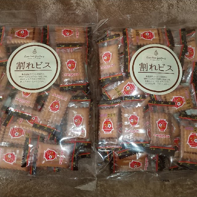 しるこサンド割れビス  ２袋 食品/飲料/酒の食品(菓子/デザート)の商品写真