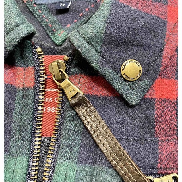 TOMMY HILFIGER(トミーヒルフィガー)のトミーヒルフィガー 緑チェックジャケット アウター  Mサイズ レディースのジャケット/アウター(ブルゾン)の商品写真