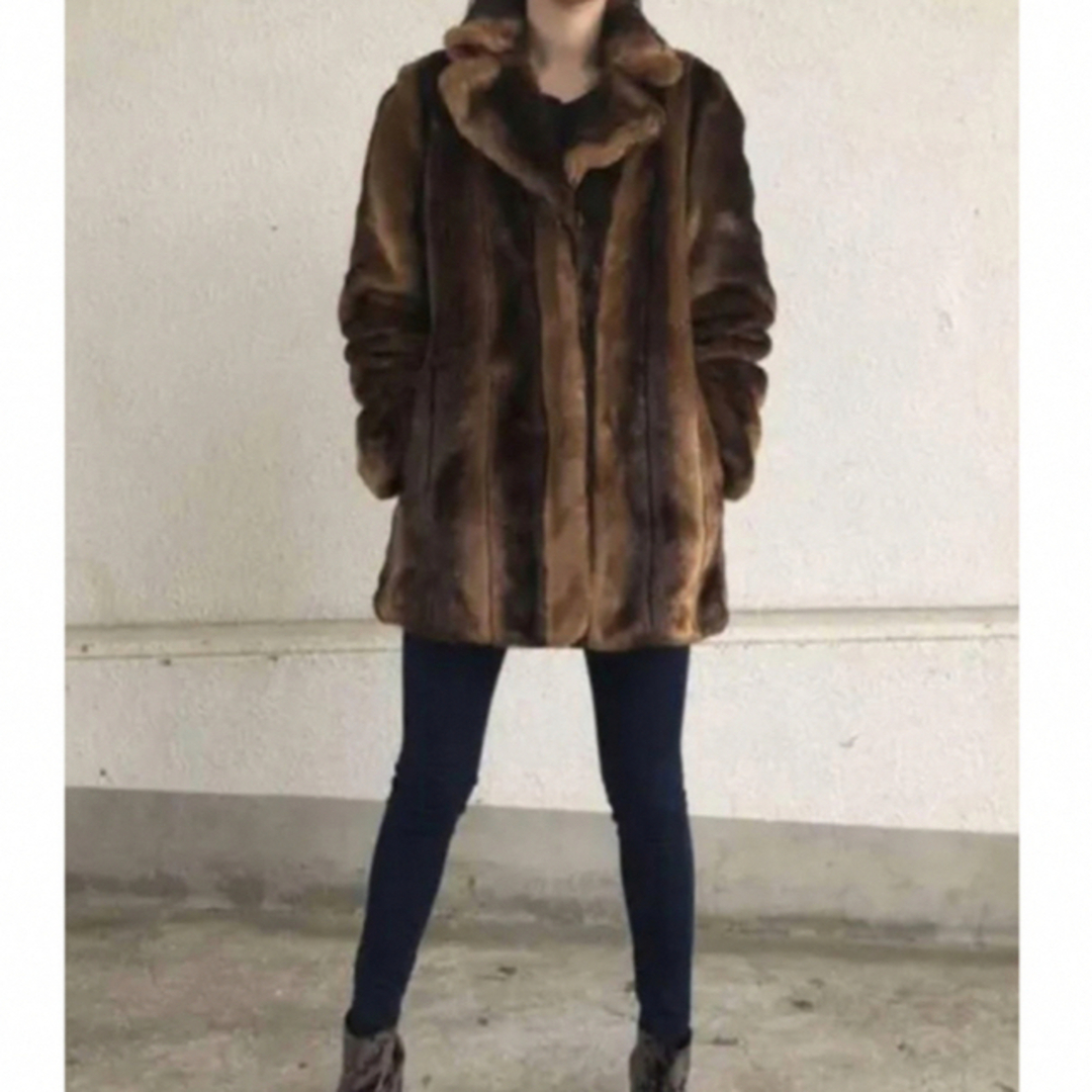 moussy(マウジー)のmoussyファーコート レディースのジャケット/アウター(毛皮/ファーコート)の商品写真