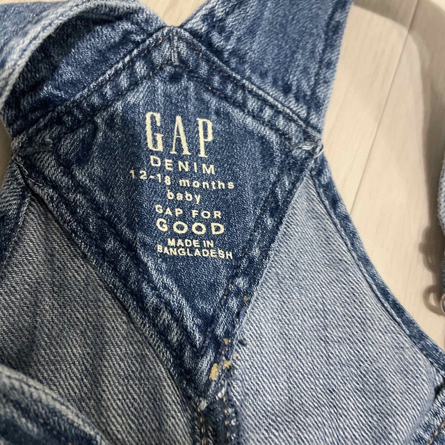 GAP(ギャップ)のGAP ベビーオーバーオール　デニム キッズ/ベビー/マタニティのキッズ服男の子用(90cm~)(パンツ/スパッツ)の商品写真