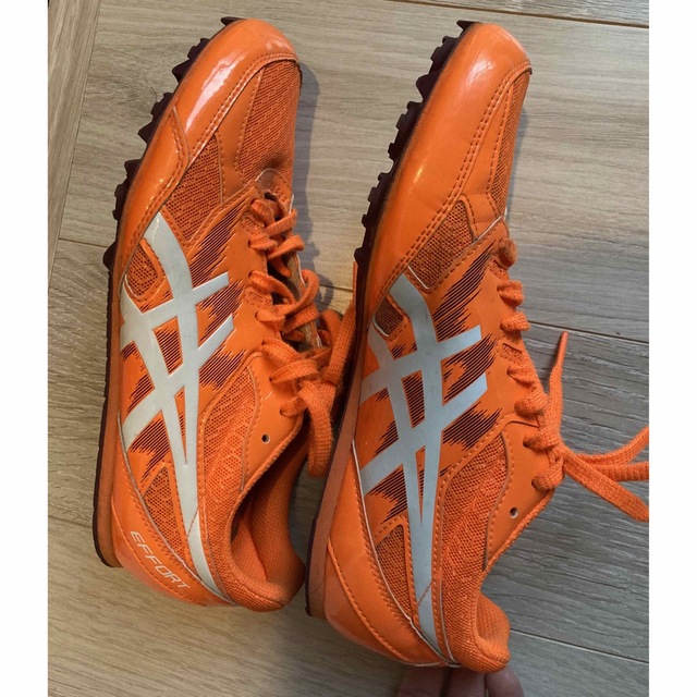 asics(アシックス)のasics 陸上スパイク　25.5㎝ スポーツ/アウトドアのランニング(シューズ)の商品写真