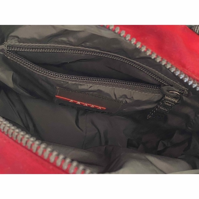PRADA(プラダ)のPRADA プラダ　ミニバック　赤 レディースのバッグ(ハンドバッグ)の商品写真