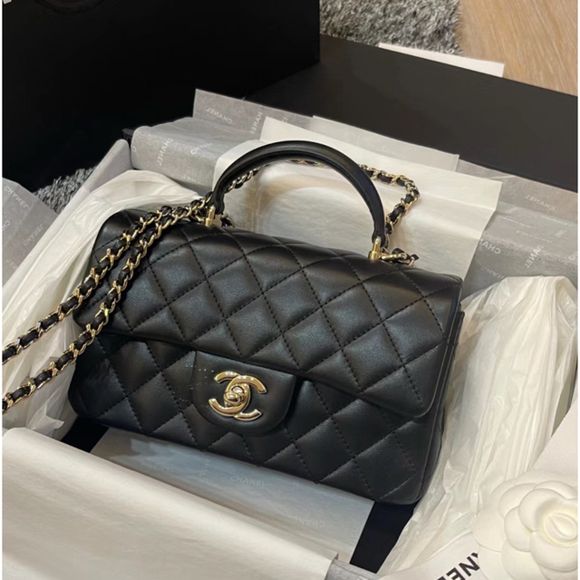 大得価大人気】 CHANEL - CHANEL ショルダーバッグの通販 by そらいろ