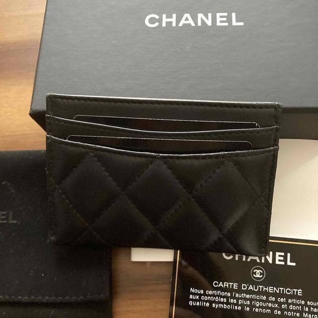 CHANEL(シャネル)のCHANEL シャネル　名刺入れ　カード入れ　シルバー金具 レディースのファッション小物(名刺入れ/定期入れ)の商品写真