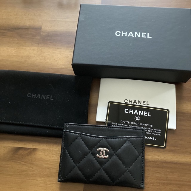 CHANEL(シャネル)のCHANEL シャネル　名刺入れ　カード入れ　シルバー金具 レディースのファッション小物(名刺入れ/定期入れ)の商品写真