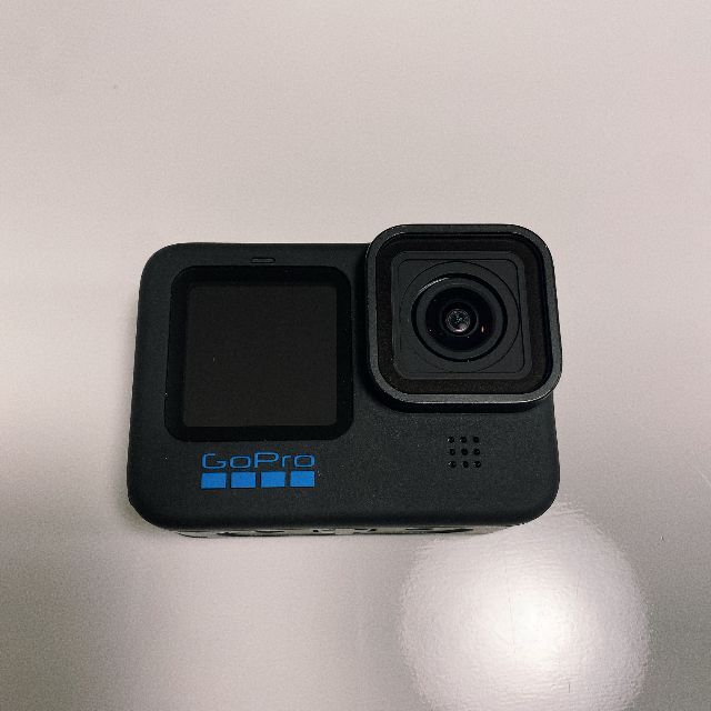 GoPro(ゴープロ)のGoPro HERO10 BLACK (アクセサリー付き) スマホ/家電/カメラのカメラ(ビデオカメラ)の商品写真