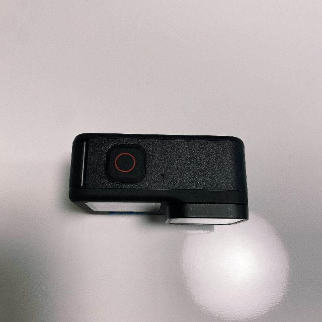 GoPro(ゴープロ)のGoPro HERO10 BLACK (アクセサリー付き) スマホ/家電/カメラのカメラ(ビデオカメラ)の商品写真