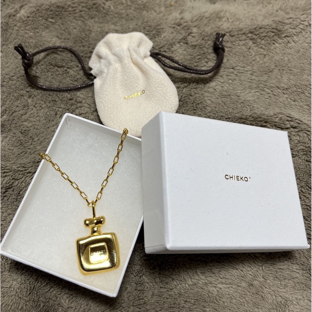 chieko+ perfume bottle necklace † gold