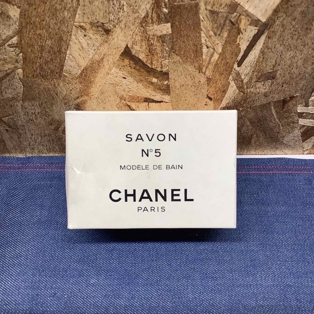 CHANEL(シャネル)の【未使用】CHANEL N°5 石鹸 コスメ/美容のボディケア(ボディソープ/石鹸)の商品写真