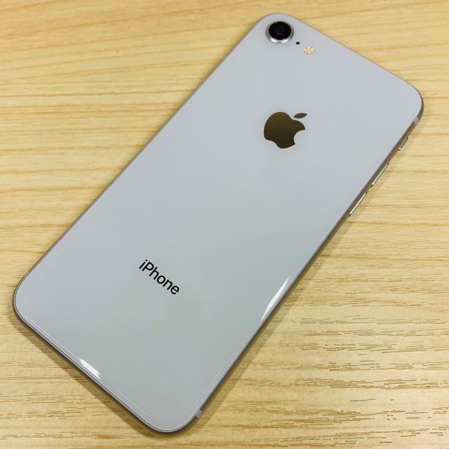 超美品 ﾊﾞｯﾃﾘｰ100％ iPhone8 64GB P97 - スマートフォン本体