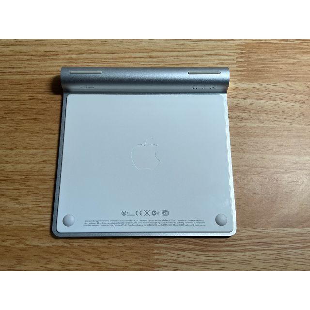 Apple(アップル)のMagic Trackpad Mac用トラックパッド スマホ/家電/カメラのPC/タブレット(PC周辺機器)の商品写真