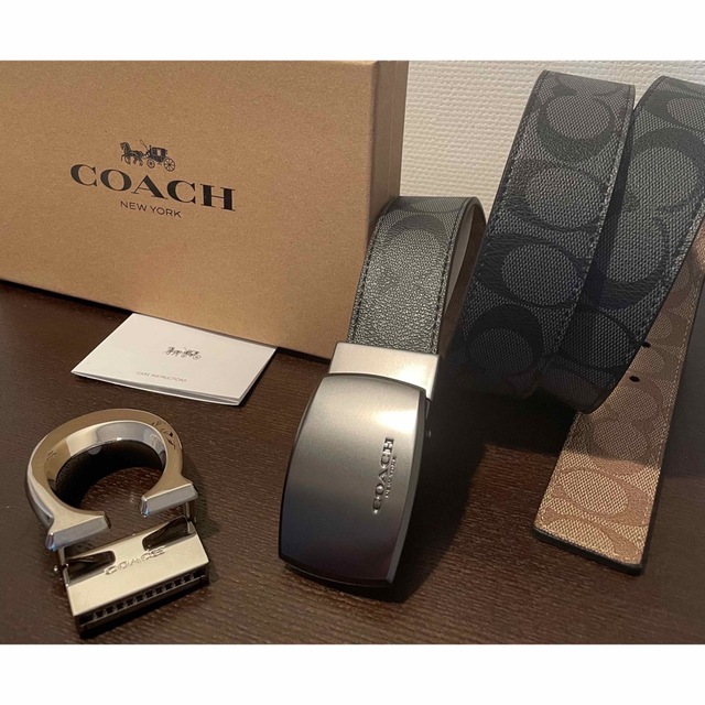 COACH(コーチ)の限定価格！COACH3点セットシグネチャーフリーサイズリバーシブルベルト箱付き メンズのファッション小物(ベルト)の商品写真